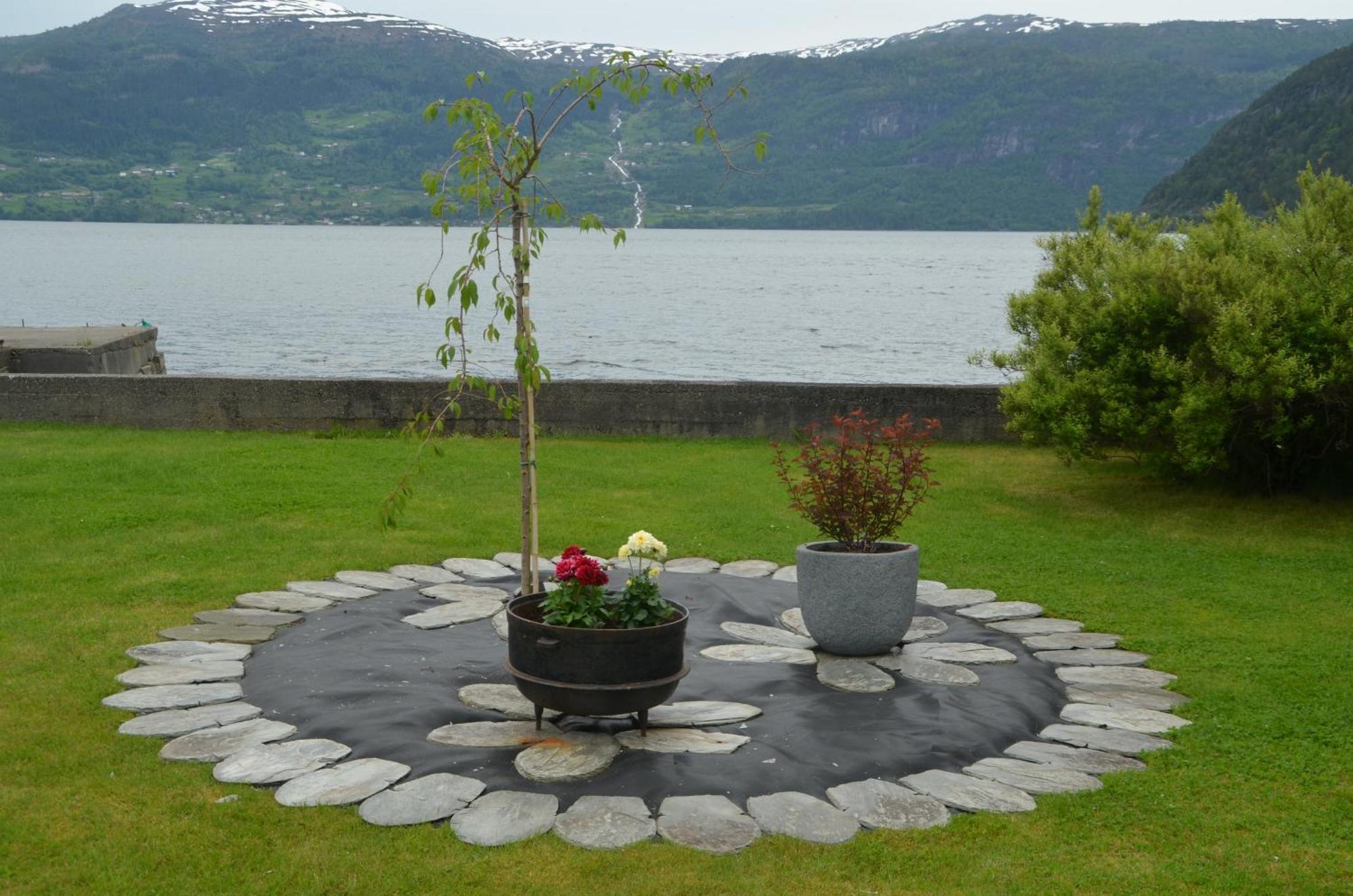 Innvik Fjordhotell Экстерьер фото